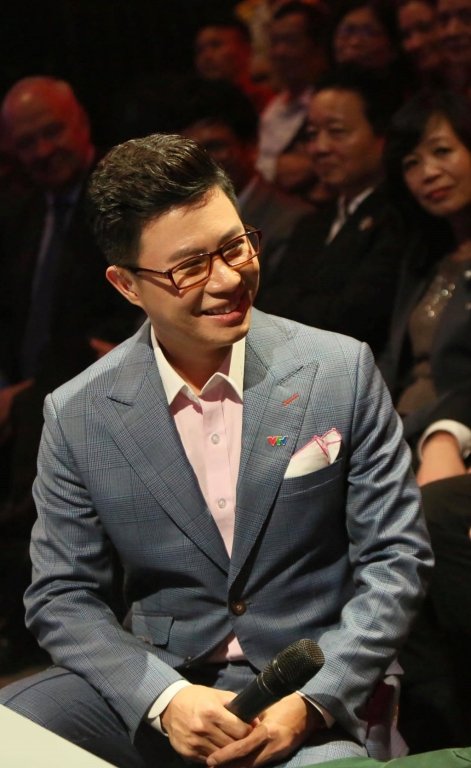 'Nam ca sĩ chủ động liên hệ đài truyền hình để tố ông bầu gạ tình'