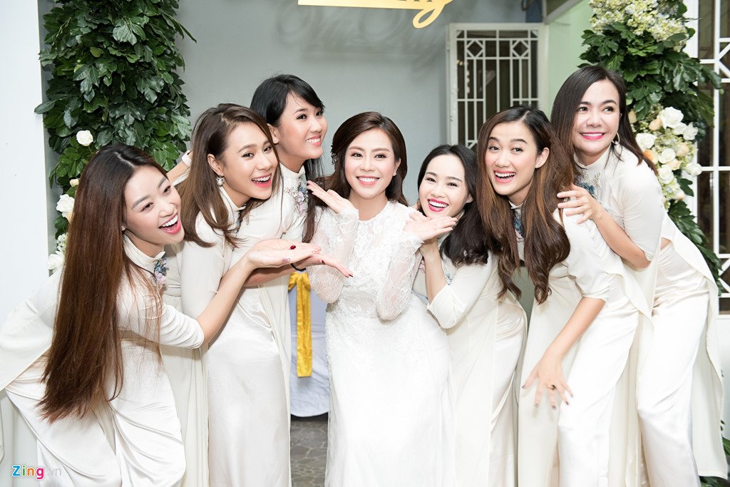 dan-sao-viet-quay-tung-bung-o-le-ruoc-dau-dien-vien-gao-nep-gao-te
