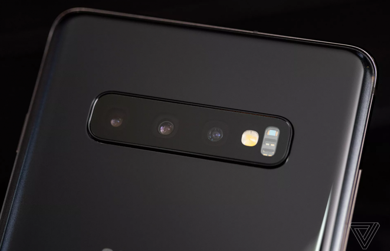 galaxy-s10-va-s10-plus-trinh-lang-gia-re-nhat-tu-21-trieu-dong