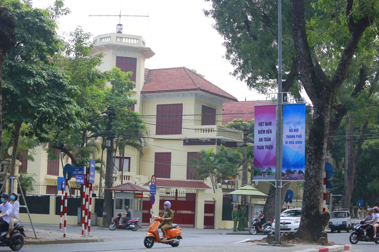 ha-noi-trang-tri-pho-phuong-chuan-bi-cho-cuoc-gap-thuong-dinh-my-trieu-dau-tien