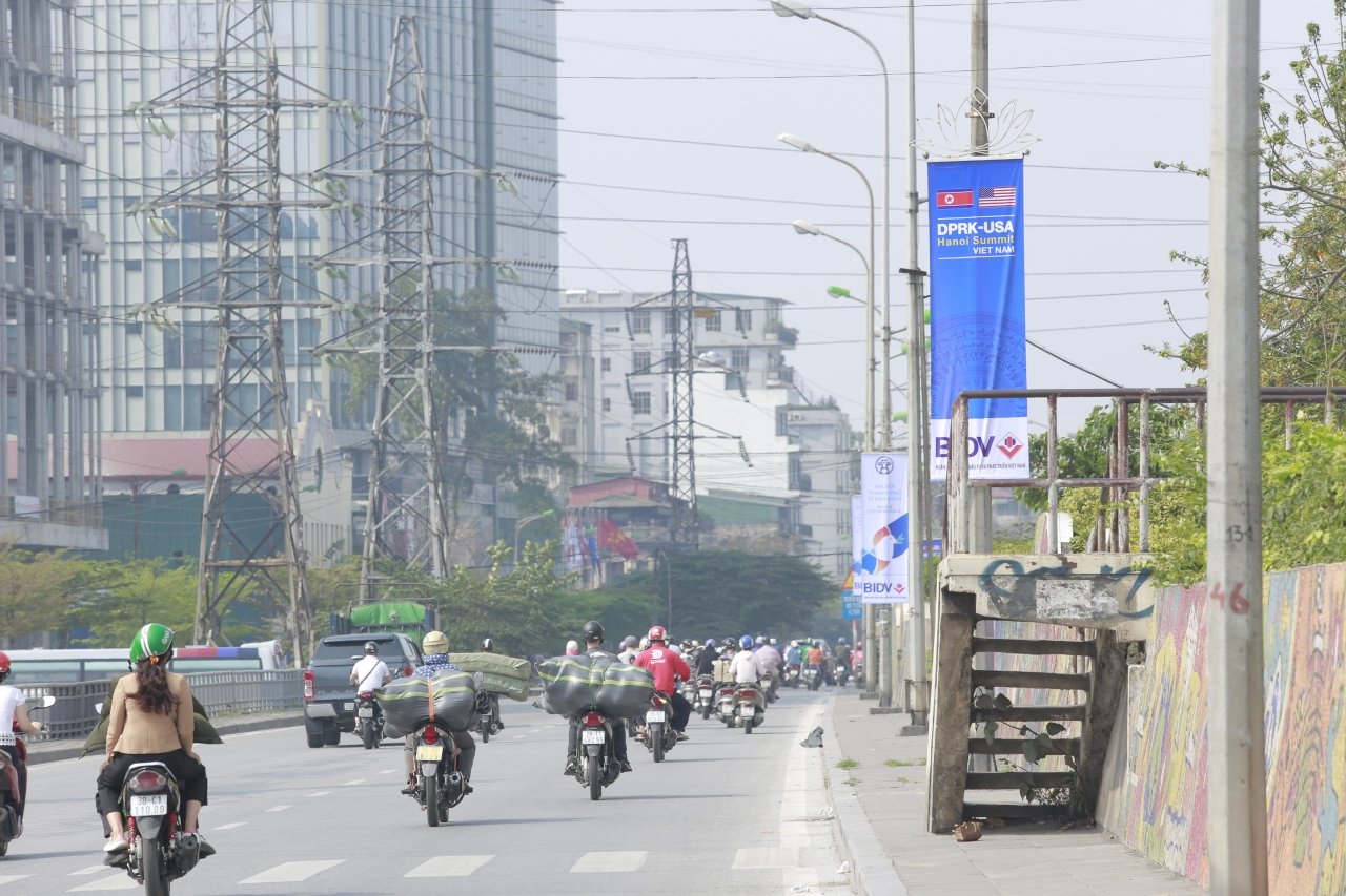 ha-noi-trang-tri-pho-phuong-chuan-bi-cho-thuong-dinh-my-trieu-dau-tien