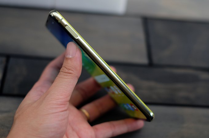 Ảnh thực tế Samsung Galaxy S10e nhiều màu sắc