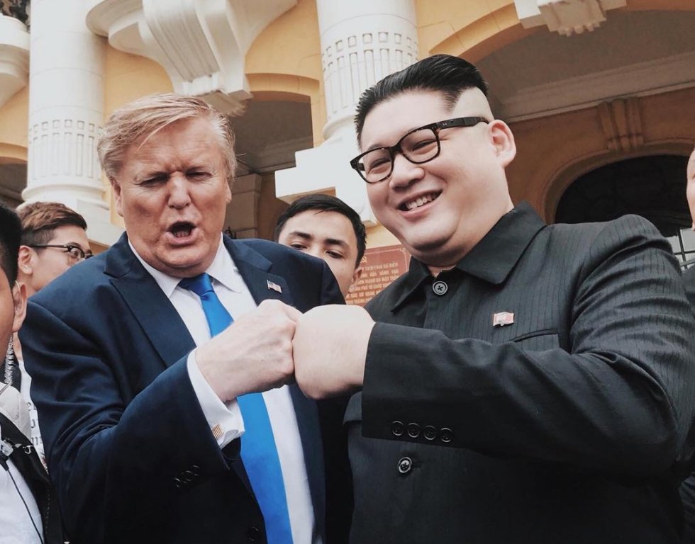 ban-sao-kim-jong-un-va-trump-den-ha-noi-xuat-hien-day-bat-ngo-tai-ha-noi