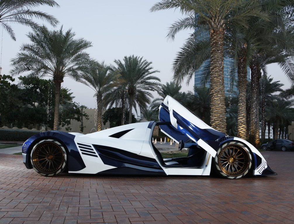 devel-sixteen-ac-quy-trieu-do-co-the-danh-bai-bugatty-chiron