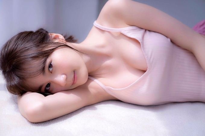 sach-anh-cua-my-nhan-nhat-ban-erika-ikuta-co-gi-cuon-hut