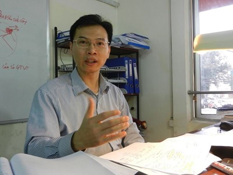 ts-tran-huu-minh-nen-som-trien-khai-vach-ngan-bao-ve-lai-xe-taxi