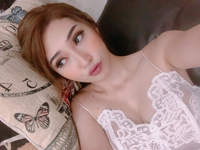 xac-nhan-da-chia-tay-ngo-kien-huy-khong-tu-quynh-lot-xac-sexy-bong-mat