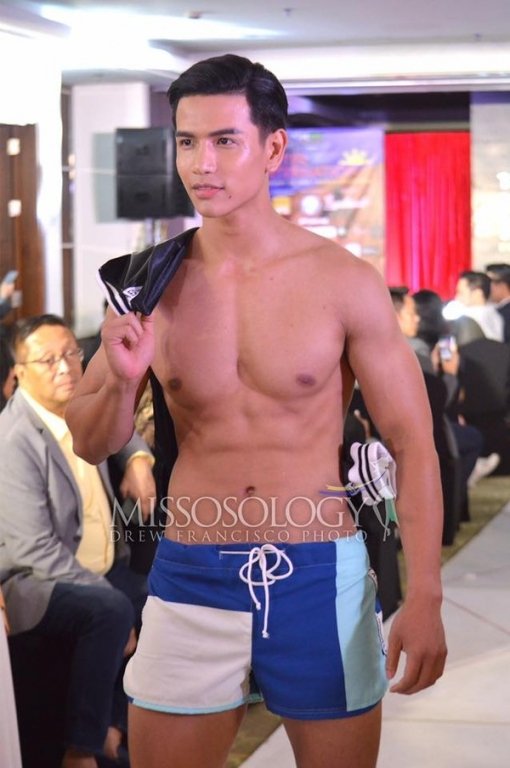 ngam-nhin-body-sau-mui-dep-nhu-tac-cua-nam-than-vua-dang-quang-nam-vuong-quoc-te-lan-thu-13