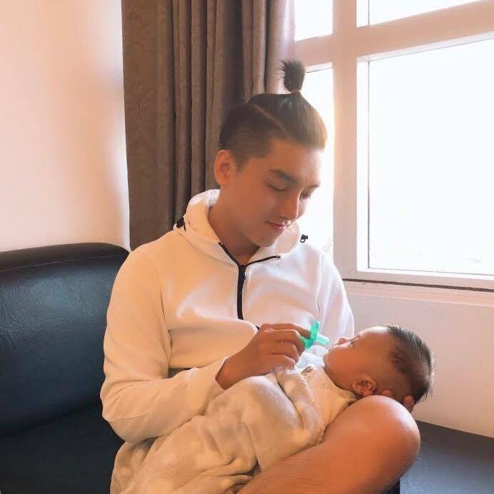 Ngọc Trai từ chối lưu diễn cát xê lớn để ở cạnh vợ và con mới sinh