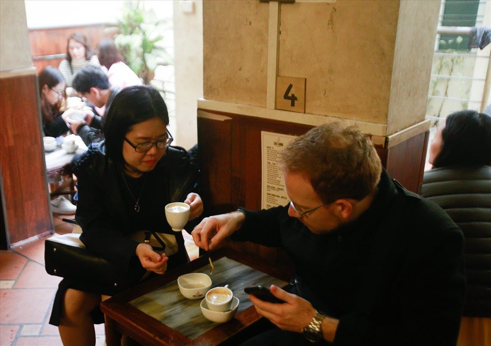 3000-coc-cafe-trung-giang-phuc-vu-hoi-nghi-thuong-dinh-my-trieu