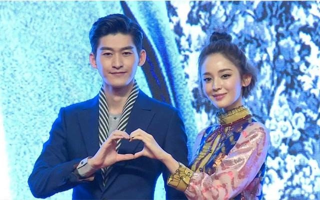 my-nhan-tan-cuong-len-tieng-viec-lien-tuc-xuat-hien-o-nha-rieng-cua-tinh-cu