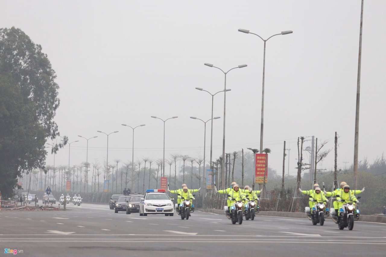 doi-hinh-xe-ho-tong-ong-kim-jong-un-ve-ha-noi-van-hanh-the-nao