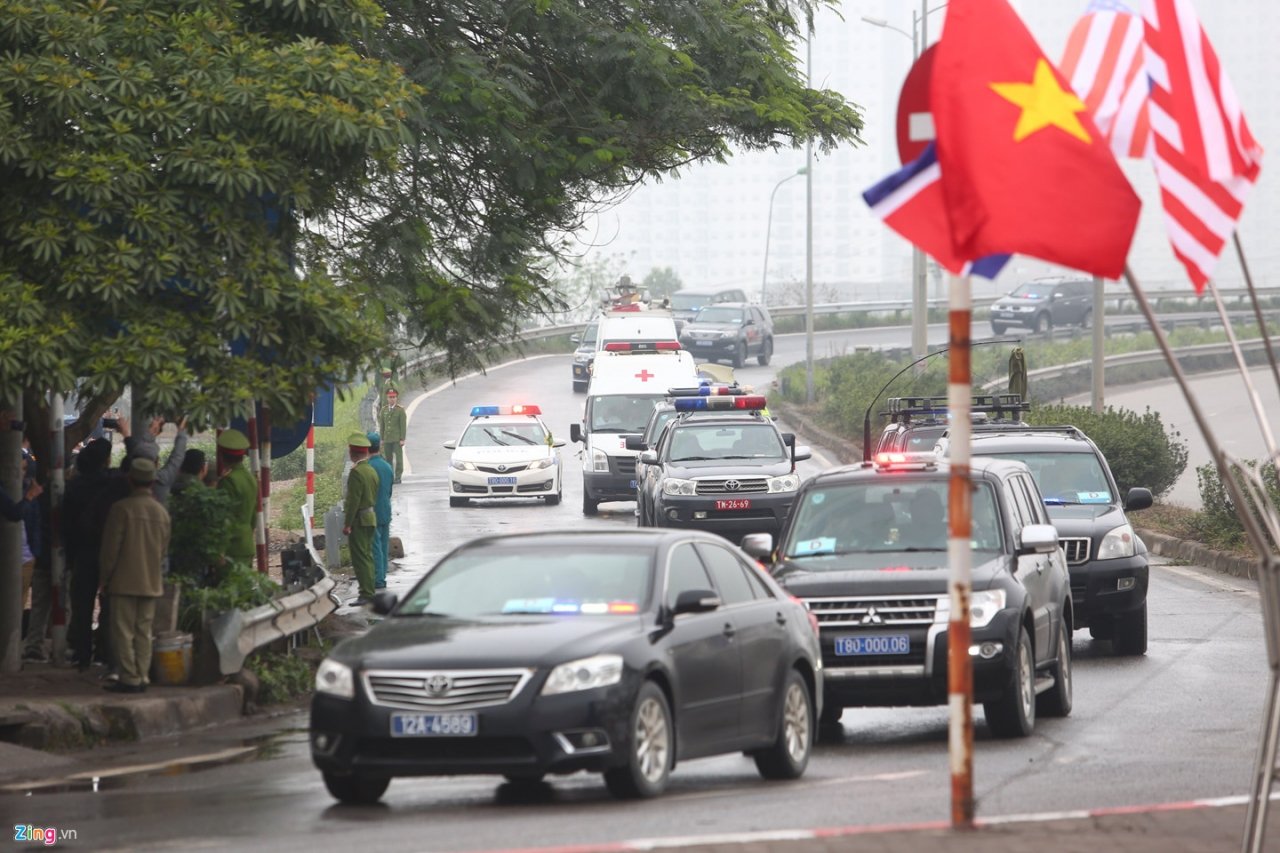 doi-hinh-xe-ho-tong-ong-kim-jong-un-ve-ha-noi-van-hanh-the-nao