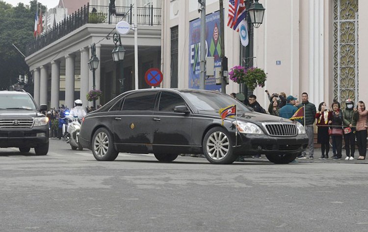 Maybach 62S - limousine quý tộc hộ tống Kim Jong-un