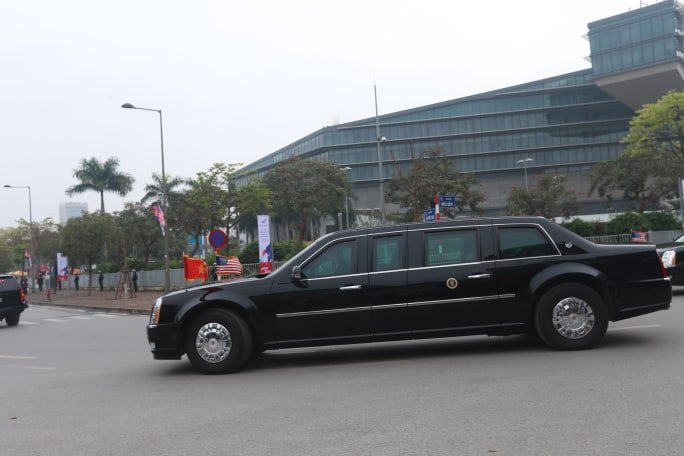 doan-xe-quai-thu-cho-tong-thong-donal-trump-roi-khach-san-marriott