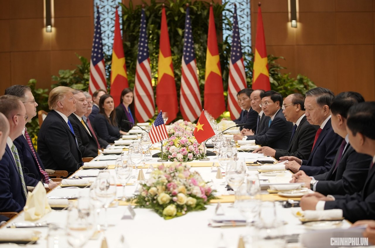 hoat-dong-cua-tong-thong-donald-trump-tai-viet-nam-ngay-dau-thuong-dinh-my-trieu
