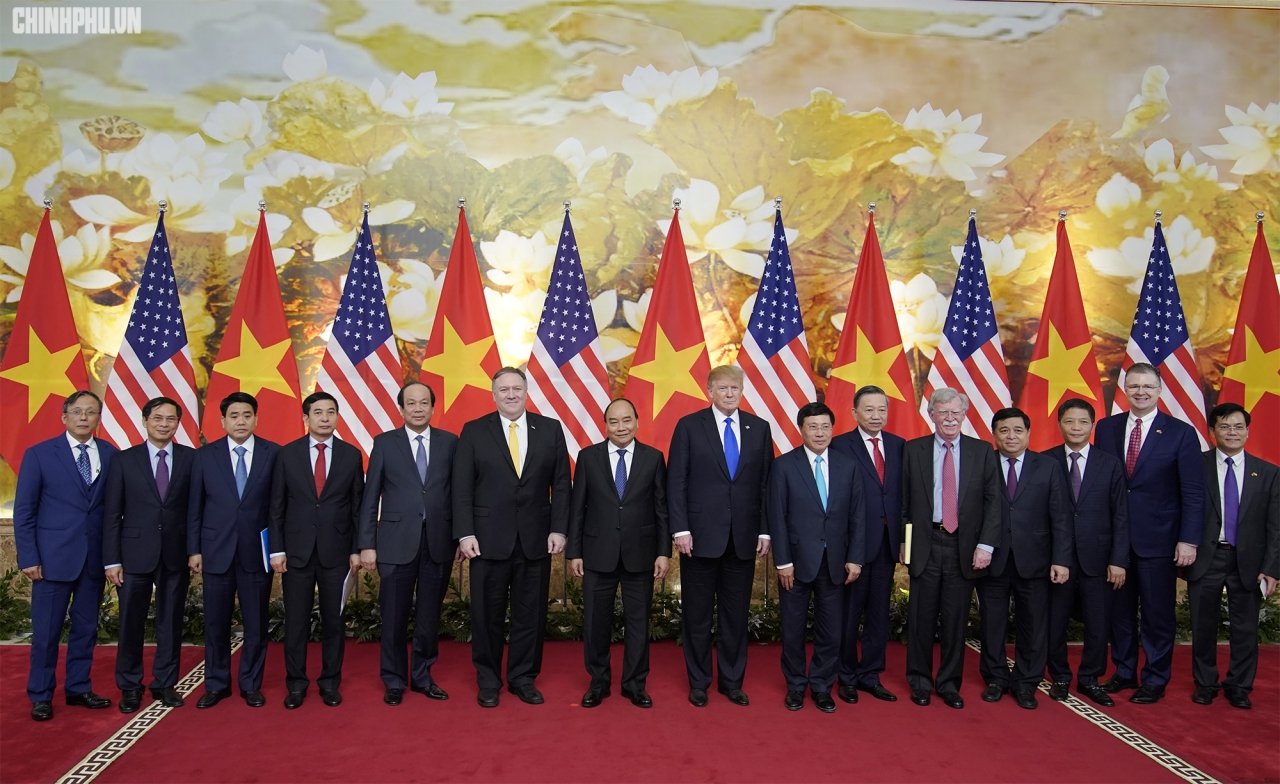 hoat-dong-cua-tong-thong-donald-trump-tai-viet-nam-ngay-dau-thuong-dinh-my-trieu