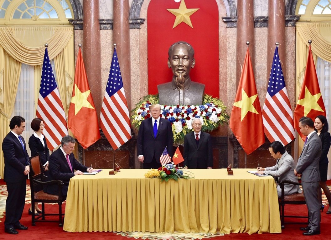hoat-dong-cua-tong-thong-donald-trump-tai-viet-nam-ngay-dau-thuong-dinh-my-trieu