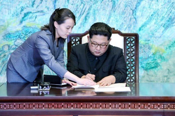 Phong cách thời trang không trộn lẫn của em gái ông Kim Jong-un