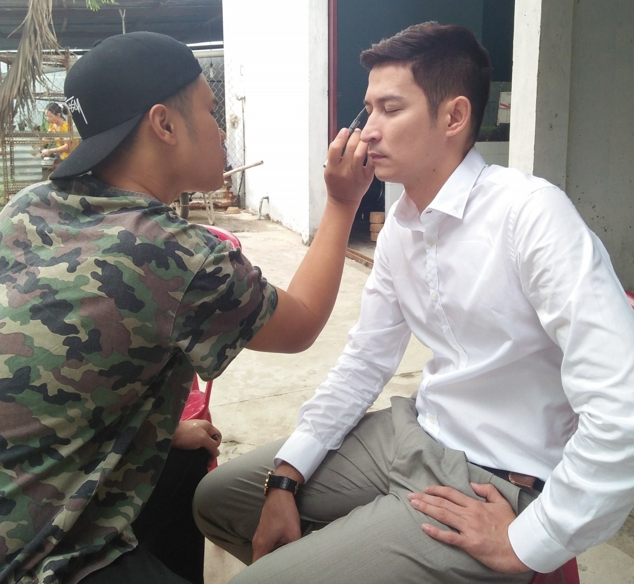 huy-khanh-ba-xa-khong-ghen-nhung-toi-dong-canh-nong-deu-phai-xin-phep-vo