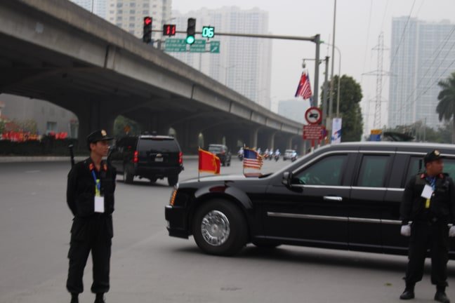 thuong-dinh-my-trieu-ket-thuc-doan-xe-quai-thu-cho-tong-thong-donal-trump-ra-san-bay-ve-nuoc