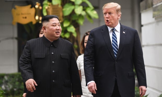 tong-thong-trump-va-chu-tich-kim-vui-ve-di-dao-san-khach-san-metropole