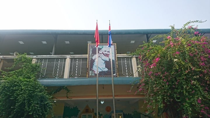 truong-viet-trieu-hoi-hop-mong-cho-chu-tich-kim-jong-un-ghe-tham