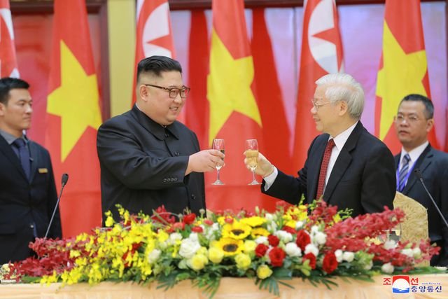 Truyền thông Triều Tiên đăng bộ ảnh ấn tượng về chuyến thăm Việt Nam của ông Kim Jong-un