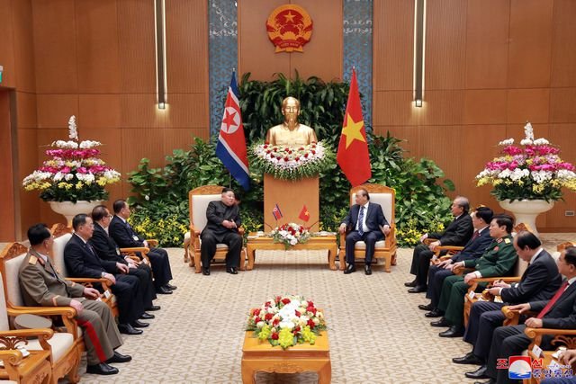 Truyền thông Triều Tiên đăng bộ ảnh ấn tượng về chuyến thăm Việt Nam của ông Kim Jong-un