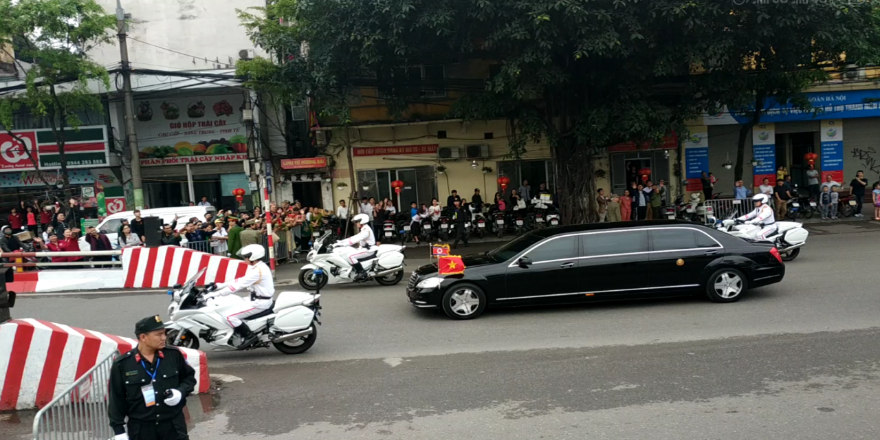 truc-tiep-chu-tich-trieu-tien-kim-jong-un-vieng-lang-chu-tich-ho-chi-minh