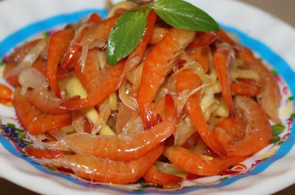 khong-chi-hue-vung-nui-phia-bac-con-co-noi-cung-co-dac-san-tom-chua-ngon-ma-khong-phai-ai-cung-biet