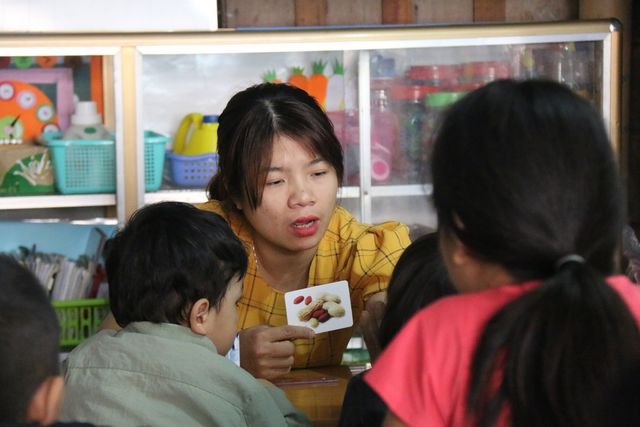 tam-su-cua-co-giao-nhan-day-tre-chuyen-biet-tung-mang-tieng-bi-dien