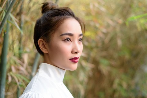 Vũ công Phạm Lịch xinh đẹp, nữ tính hơn sau một năm từ vụ tố quấy rối