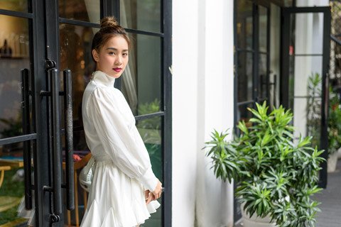 Vũ công Phạm Lịch xinh đẹp, nữ tính hơn sau một năm từ vụ tố quấy rối