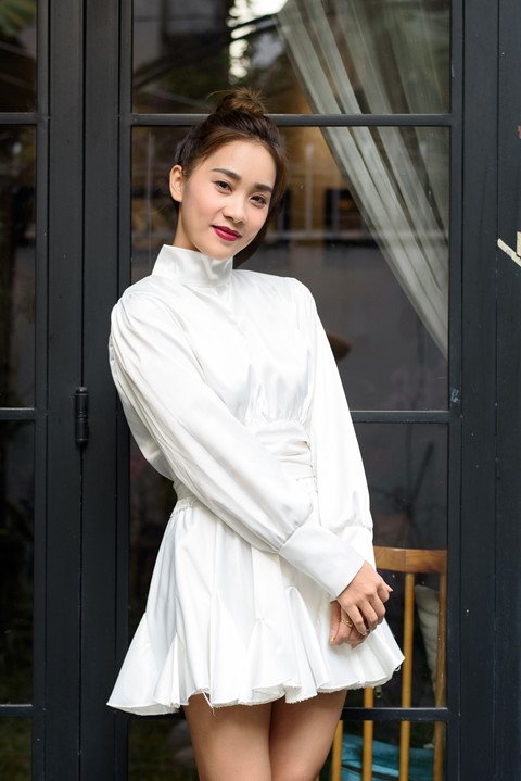 Vũ công Phạm Lịch xinh đẹp, nữ tính hơn sau một năm từ vụ tố quấy rối