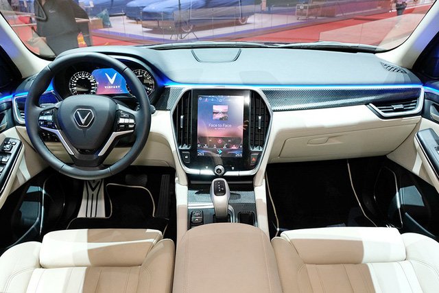 VinFast trình làng mẫu SUV Lux phiên bản đặc biệt tại Geneva Motor Show