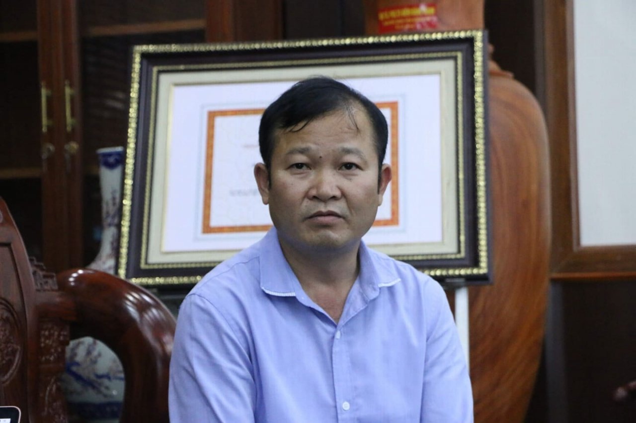 thay-giao-bi-to-dam-o-hang-loat-hoc-sinh-nu-da-lam-don-xin-ra-khoi-nganh