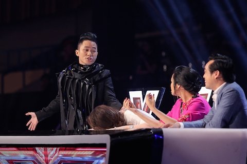 tung-duong-noi-gi-sau-tiet-muc-gay-bao-cua-hoc-tro-minh-nhu-tai-vong-thu-giong-american-idol