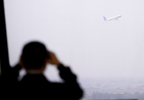 15 phút căng thẳng khi đón Air Force One của tổng thống Mỹ