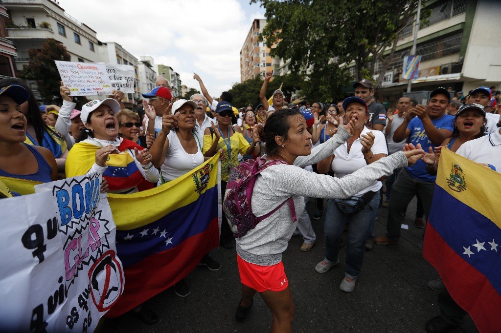 anh-bieu-tinh-quy-mo-lon-cua-phe-doi-lap-va-ung-ho-chinh-phu-o-venezuela