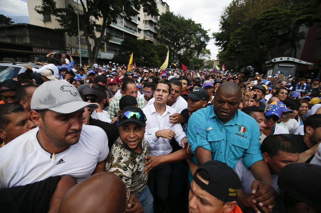 anh-bieu-tinh-quy-mo-lon-cua-phe-doi-lap-va-ung-ho-chinh-phu-o-venezuela