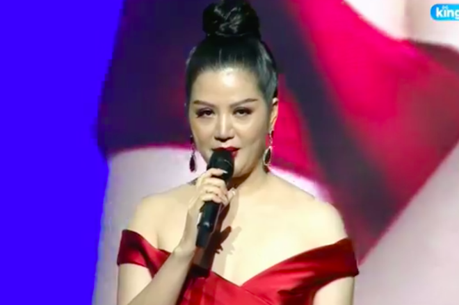 vo-thu-truong-bo-tai-chinh-doat-giai-nu-hoang-dem-hoi-chan-dai-2019