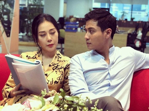 sao-viet-hom-nay-thu-thuy-ra-mat-ban-trai-moi