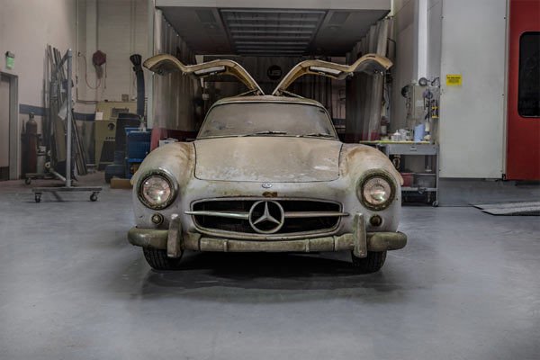 xe-co-gi-set-mercedes-benz-gullwings-300sl-gia-vai-trieu-usd