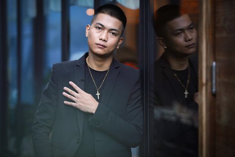 Emily: 'Chúng tôi nhắn tin cho nhau nhiều hơn nói chuyện'