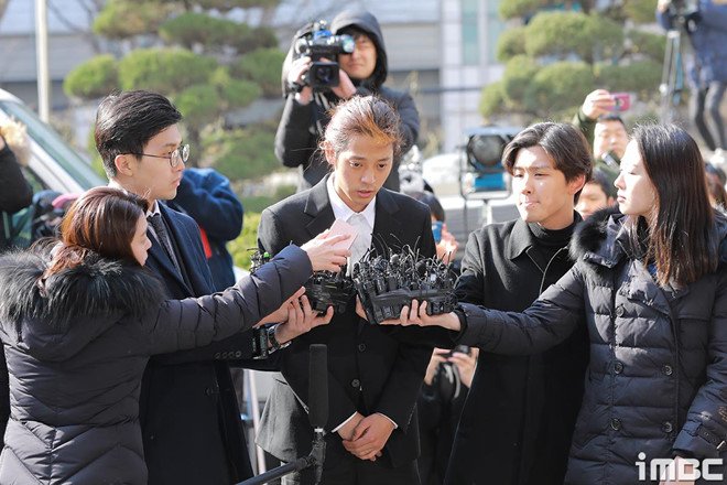 jung-joon-young-bi-bua-vay-khi-toi-so-canh-sat-de-khai-ve-clip-nong