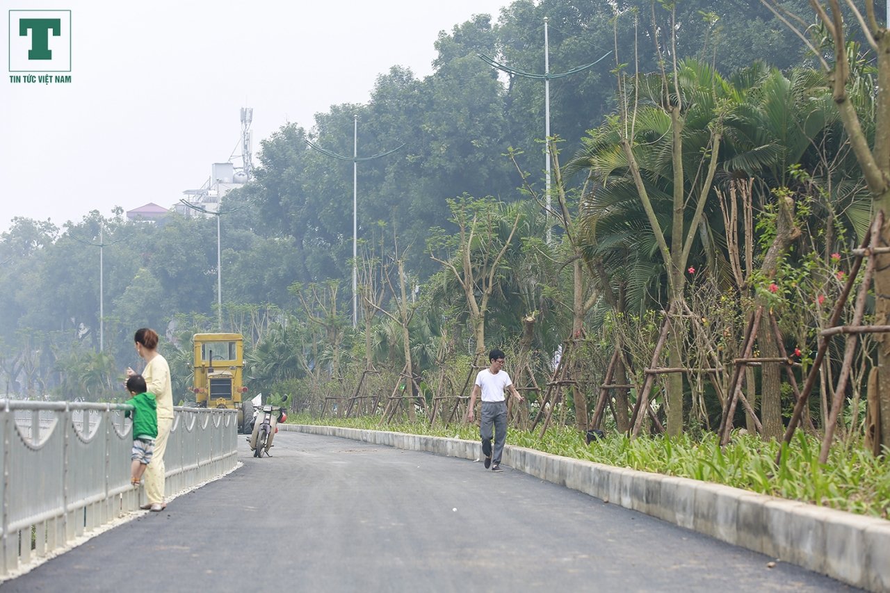 ngam-ve-dep-cua-con-duong-dai-4km-danh-cho-xe-dap-chuan-bi-hoan-thanh-tai-ha-noi