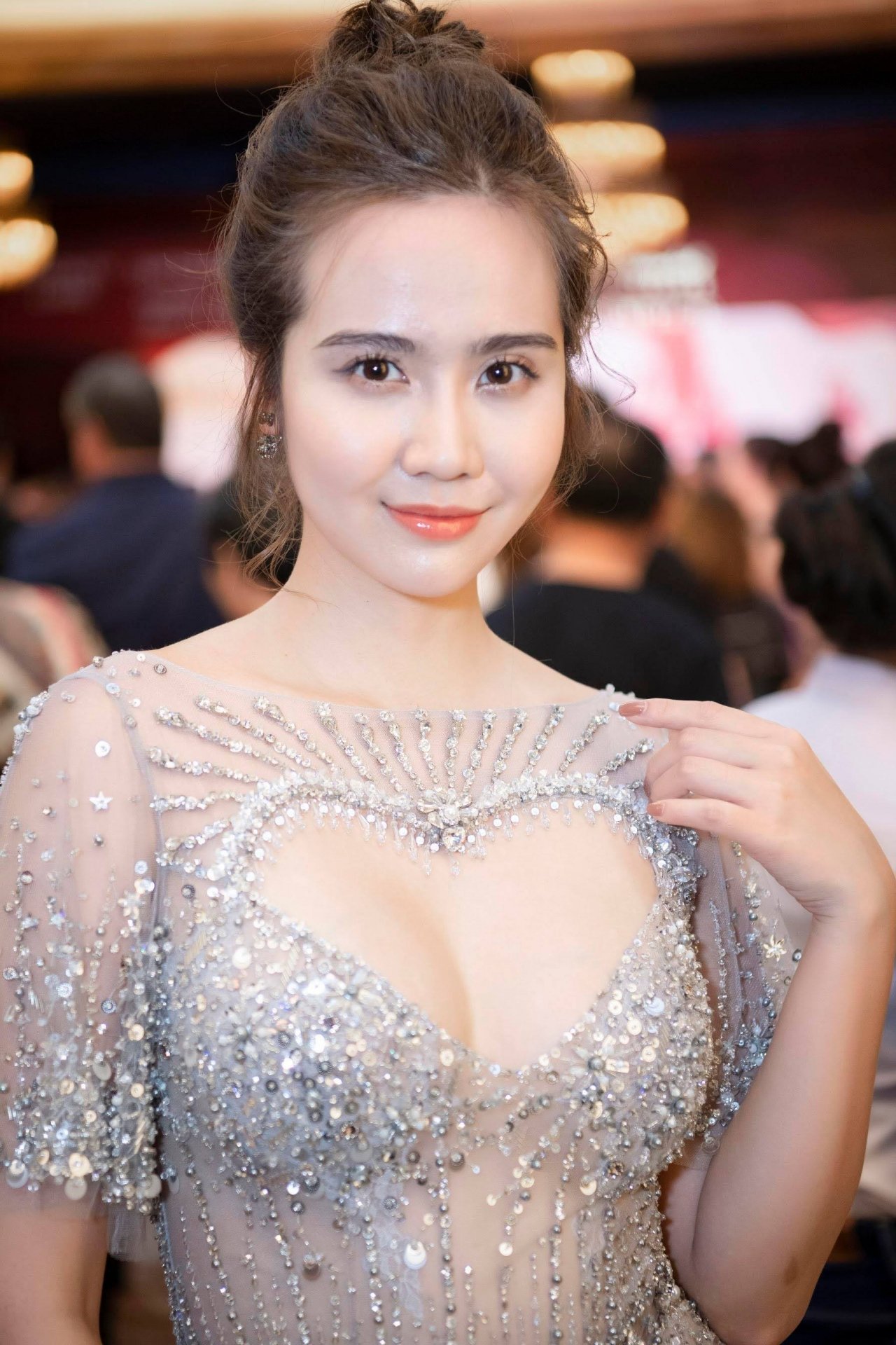 Diễn viên Huyền Lizzie: Gọi tôi là đại gia cũng đúng