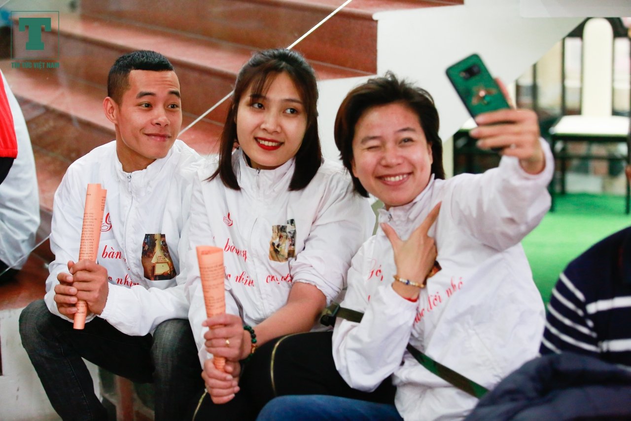 hoi-cho-0-dong-giup-do-nguoi-benh-gap-kho-khan