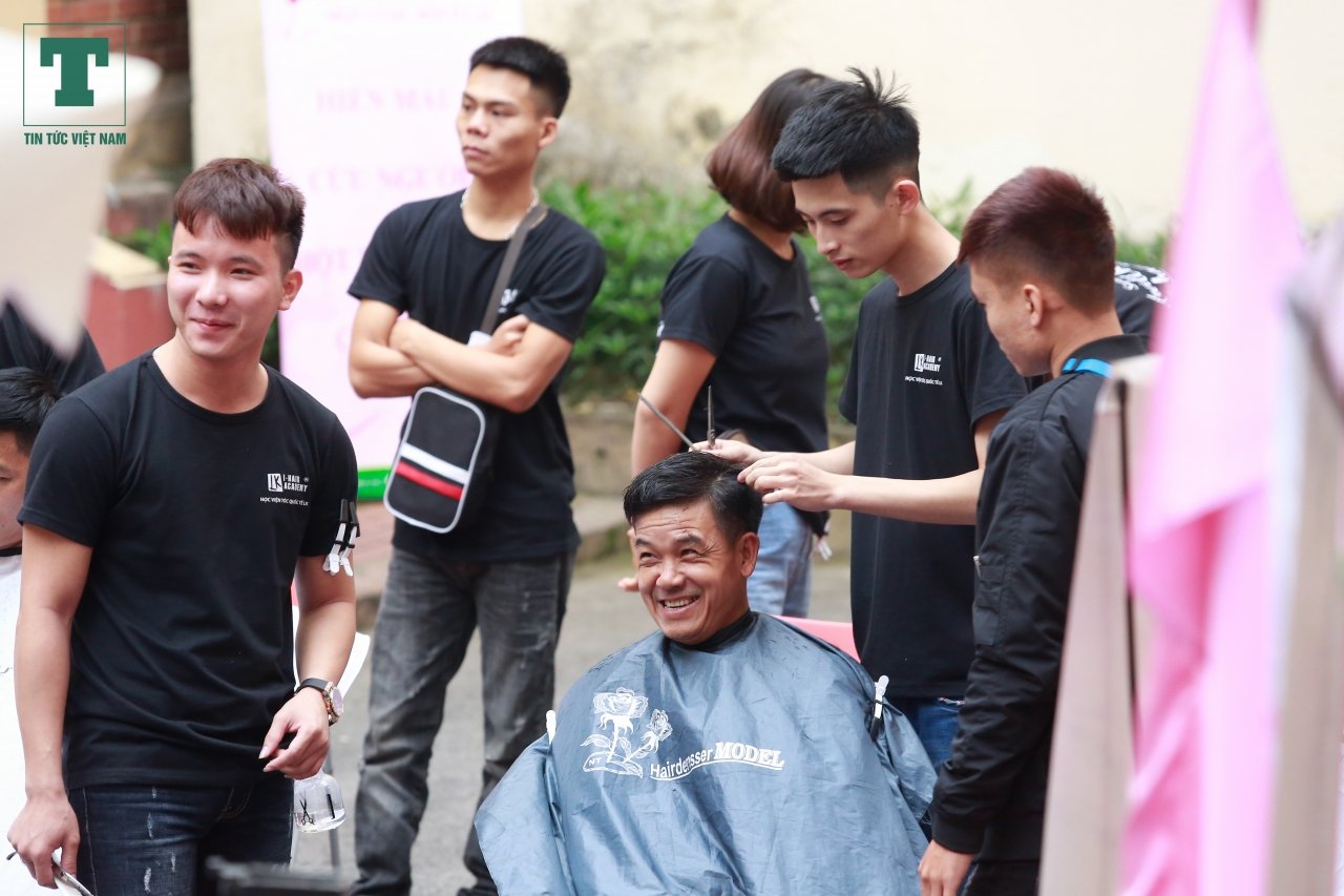 hoi-cho-0-dong-giup-do-nguoi-benh-gap-kho-khan